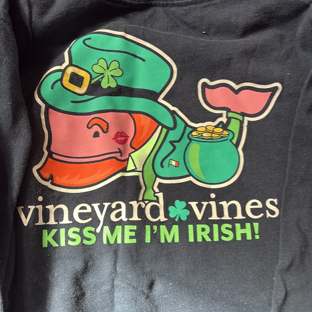 ☘️Vineyard Vines St. Patrick’s Day l/s tee☘️
